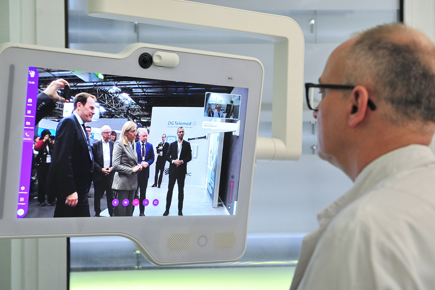 Telemedizinische Visite von Bundesgesundheitsministerin Nina Warken in Rur-Kliniken Düren