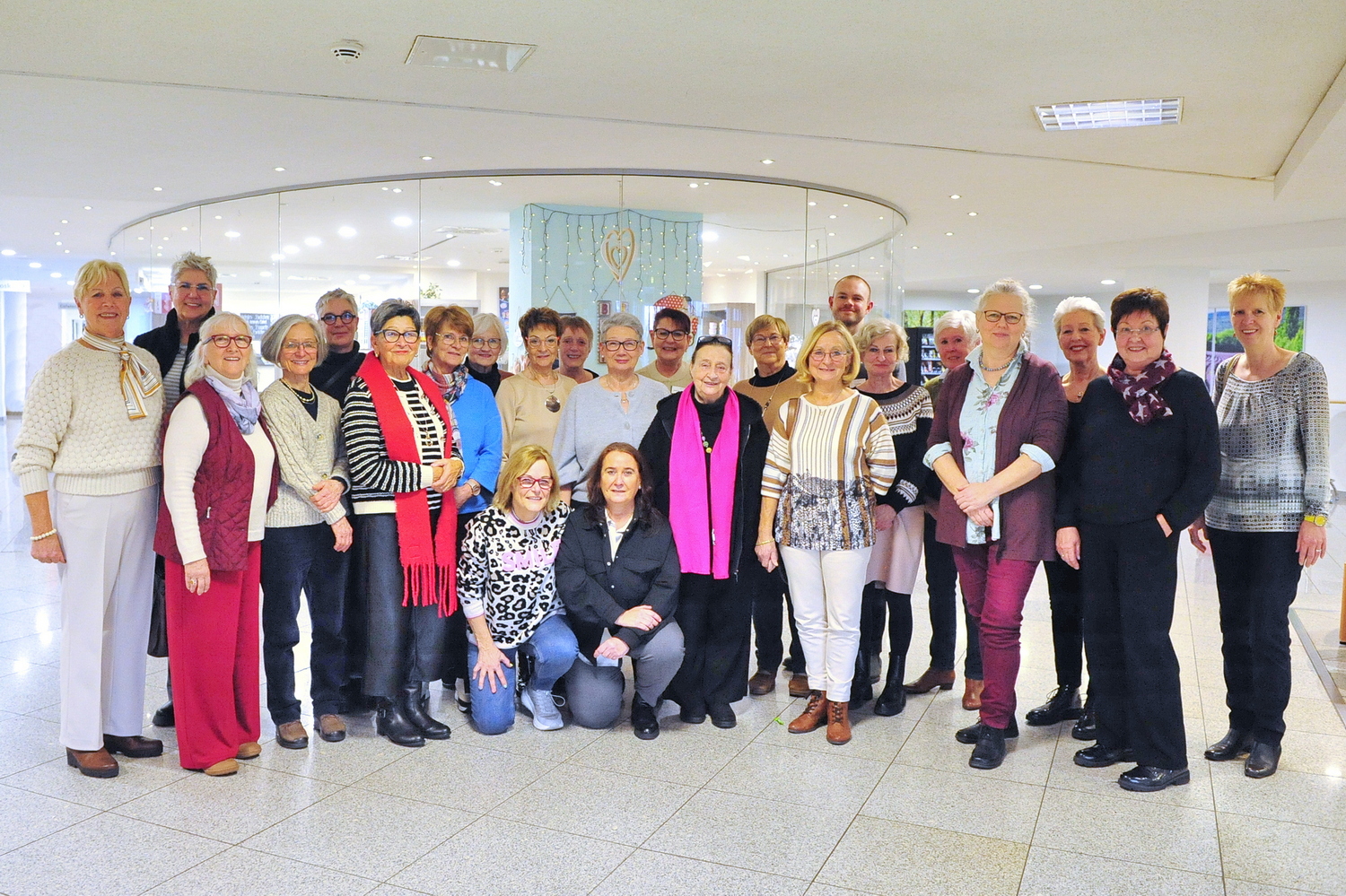 St. Augustinus-Krankenhaus würdigt Ehrenamtliche und feiert 25 Jahre Engagement von Adelheid Schaaf